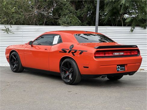 Used 2009 Dodge Challenger SRT8 w/ SRT Option Group II RWD image 3