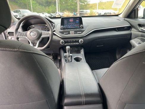 Used 2022 Nissan Altima 2.5 SV image 16