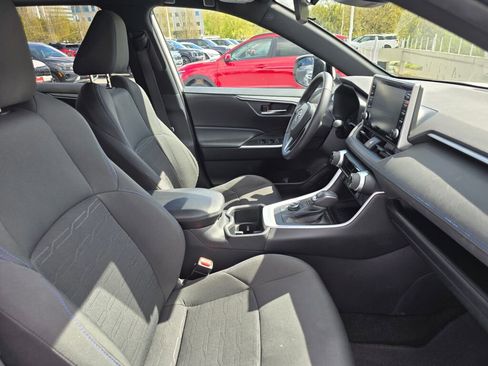 Used 2022 Toyota RAV4 SE w/ Convenience Package AWD/4WD image 10