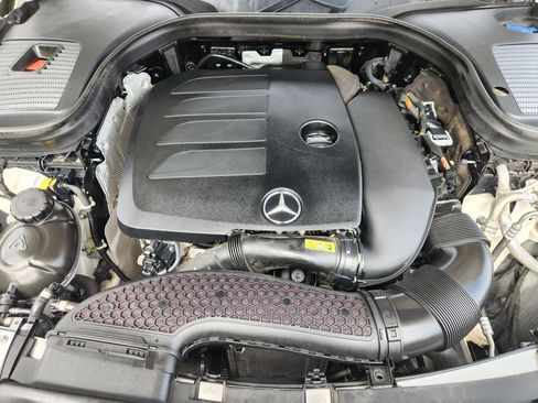Used 2020 Mercedes-Benz GLC 300 4MATIC Coupe image 32