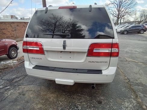 Used 2013 Lincoln Navigator L 2WD w/ HD Trailer Tow Pkg image 12