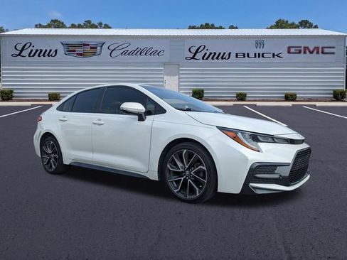 Used 2020 Toyota Corolla SE FWD image 2