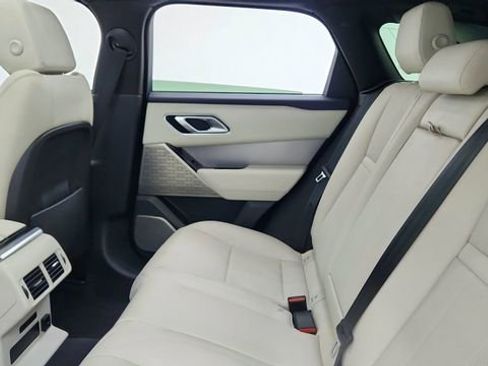 Used 2022 Land Rover Range Rover Velar R-Dynamic S image 28