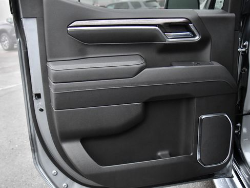 Used 2025 Chevrolet Silverado 1500 LTZ w/ Technology Package image 48