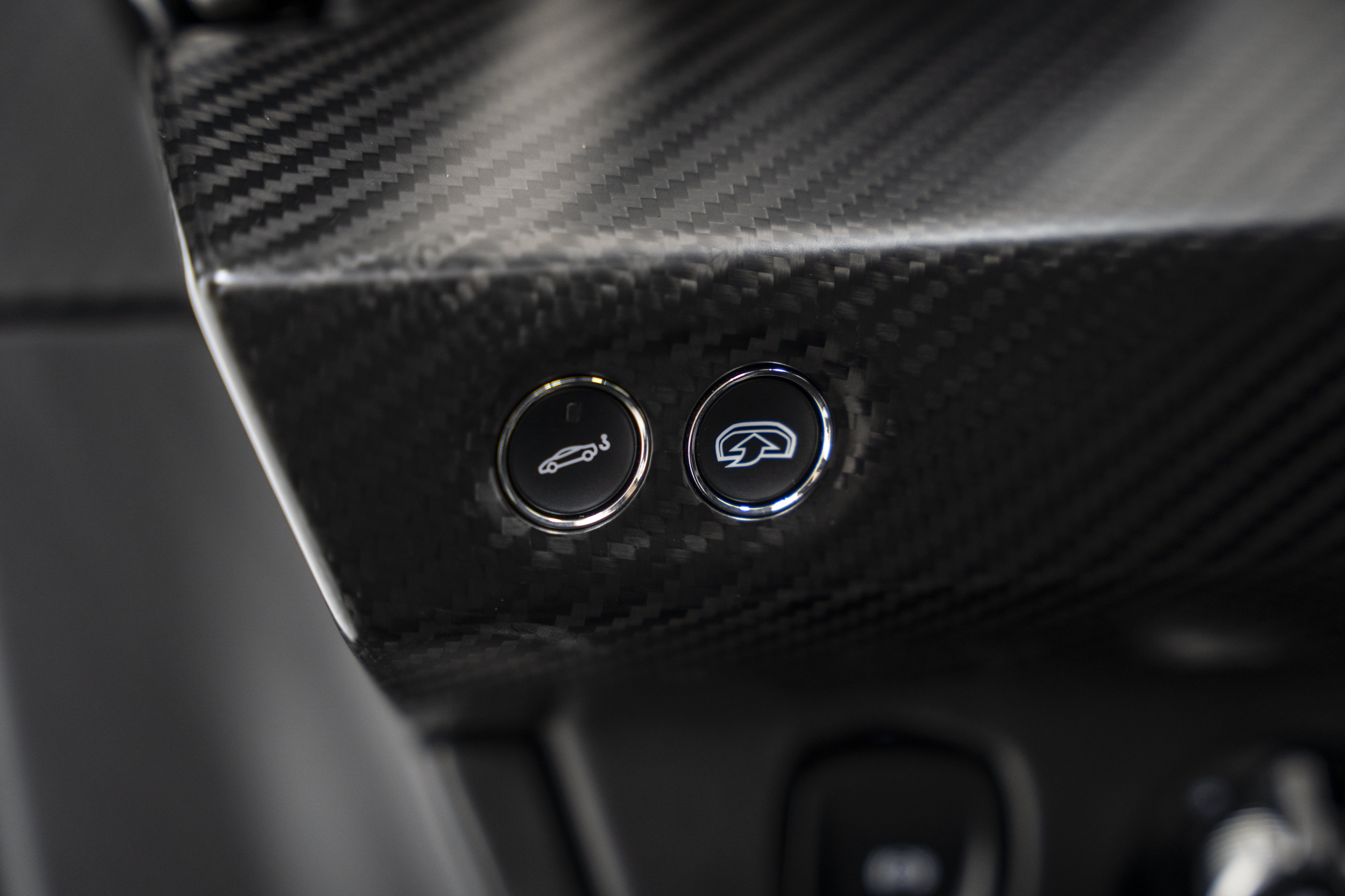 Used 2019 McLaren Senna RWD image 51