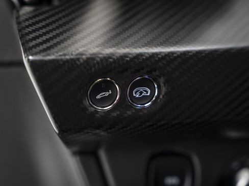 Used 2019 McLaren Senna RWD image 51