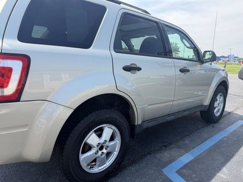 Used 2010 Ford Escape XLT AWD/4WD image 37
