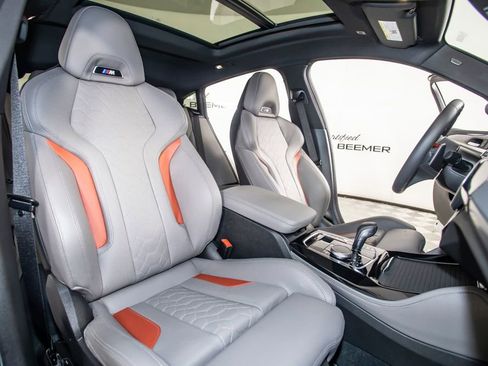 Used 2025 BMW X4 M w/ Executive Package image 21