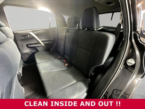 Used 2018 Toyota RAV4 XLE AWD/4WD image 20