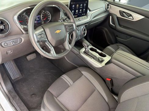 Certified 2025 Chevrolet Blazer LT FWD image 4