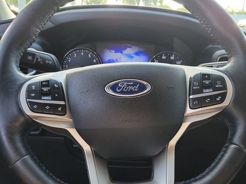 Used 2021 Ford Explorer XLT w/ Equipment Group 202A RWD image 17