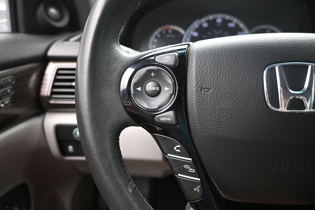 Used 2016 Honda Accord EX-L image 16
