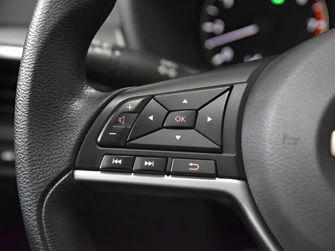 Used 2024 Nissan Altima 2.5 SV FWD image 19