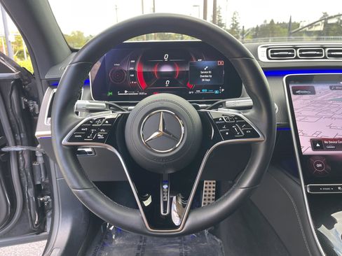 Used 2022 Mercedes-Benz S 500 4MATIC image 28