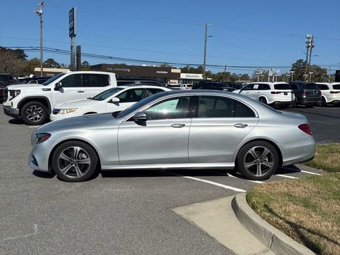 Used 2019 Mercedes-Benz E 300 E 300 image 5