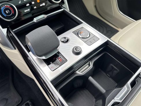 Used 2023 Land Rover Range Rover SE image 26