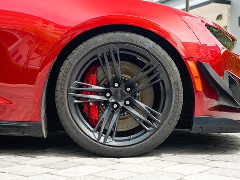 Used 2021 Chevrolet Camaro ZL1 image 15