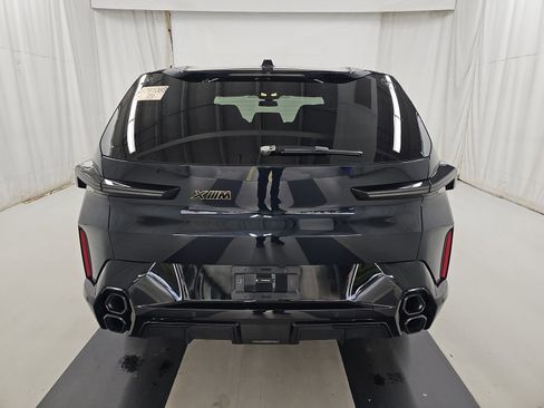 Used 2024 BMW XM 4.4L Twin-Turbo 644-HP xDrive image 4