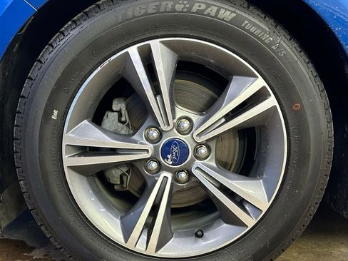 Used 2018 Ford Focus SE w/ SE Appearance Package image 74