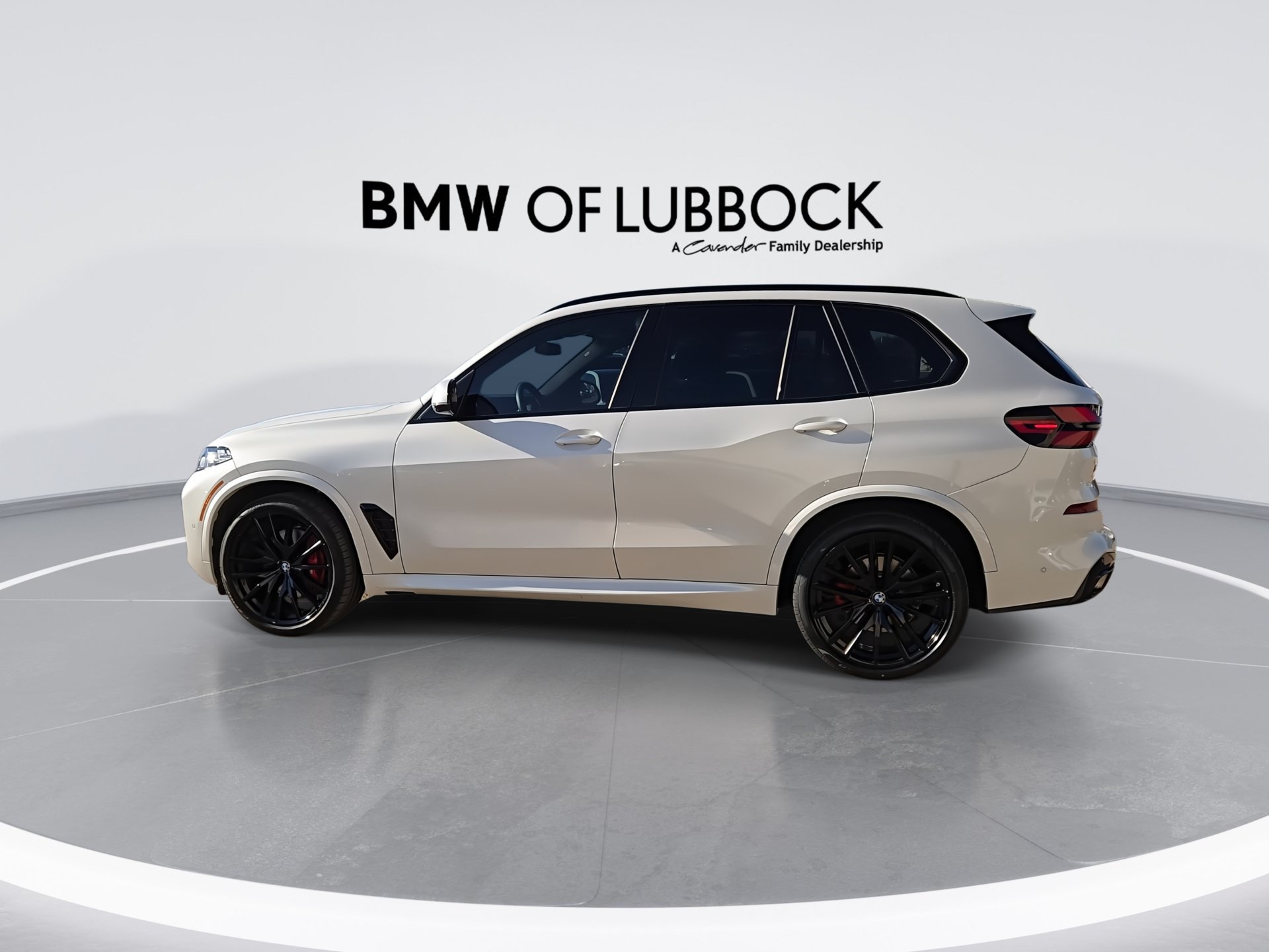 Used 2026 BMW X5 xDrive40i w/ M Sport Package AWD/4WD image 6