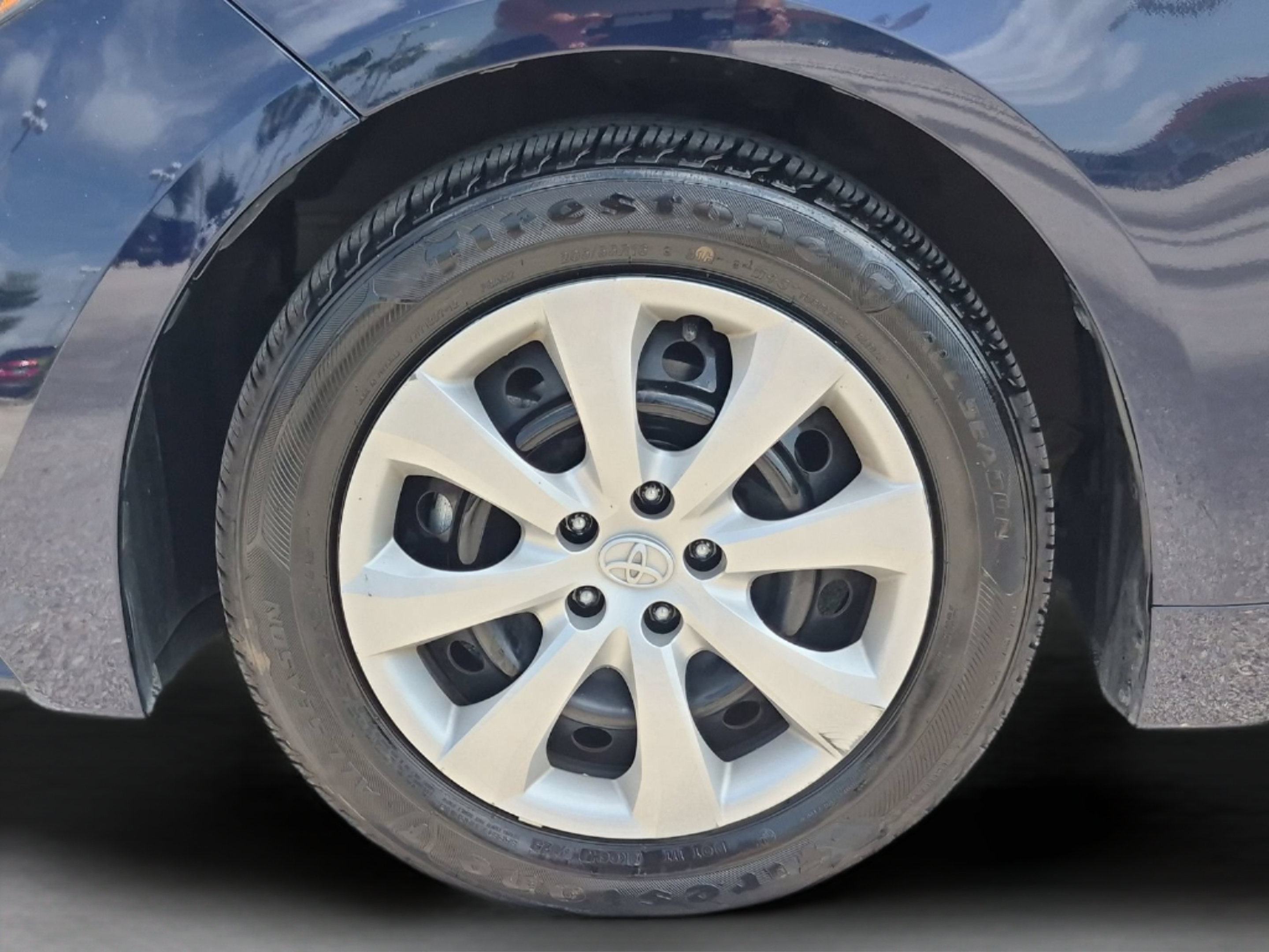 Used 2025 Toyota Corolla LE FWD image 25
