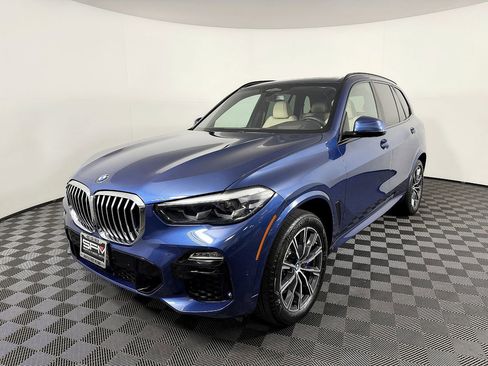 Used 2019 BMW X5 xDrive40i w/ M Sport Package AWD/4WD image 2