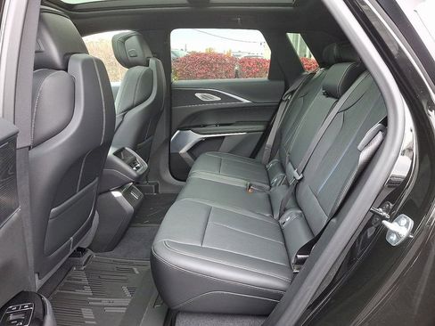 New 2025 Cadillac Lyriq Luxury image 5