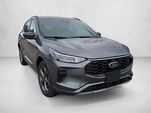 Used 2024 Ford Escape ST-Line image 3