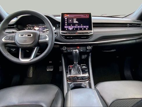 Used 2022 Jeep Compass Latitude FWD image 15