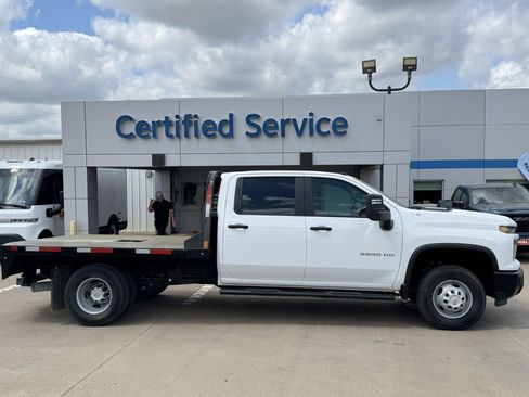 Certified 2025 Chevrolet Silverado 3500 W/T w/ WT Convenience Package image 3