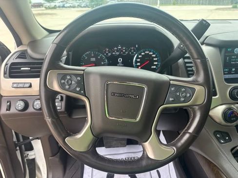 Used 2019 GMC Yukon Denali w/ Denali Ultimate Package AWD/4WD image 2