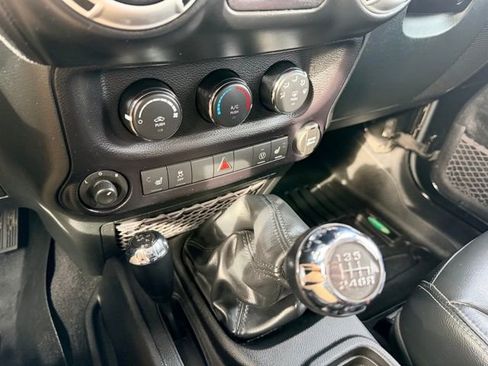 Used 2016 Jeep Wrangler Sahara w/ Trailer Tow Group AWD/4WD image 8