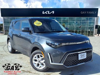 New 2025 Kia Soul LX