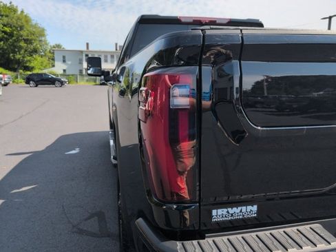 Used 2025 GMC Sierra 2500 Denali w/ Denali Reserve Package AWD/4WD image 17