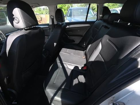 Used 2017 Volkswagen Golf Alltrack S AWD/4WD image 10