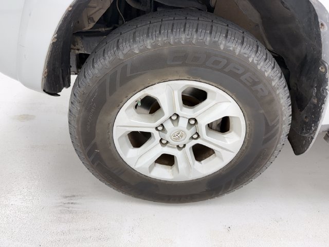Used 2015 Toyota 4Runner SR5 Premium RWD image 6