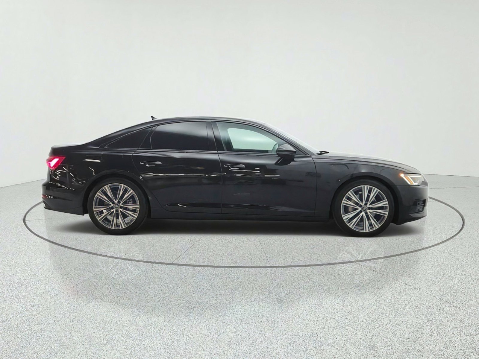 Used 2024 Audi A6 Premium Plus w/ Premium Plus Package AWD/4WD image 4