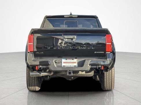 Certified 2025 Toyota Tacoma TRD Sport image 4