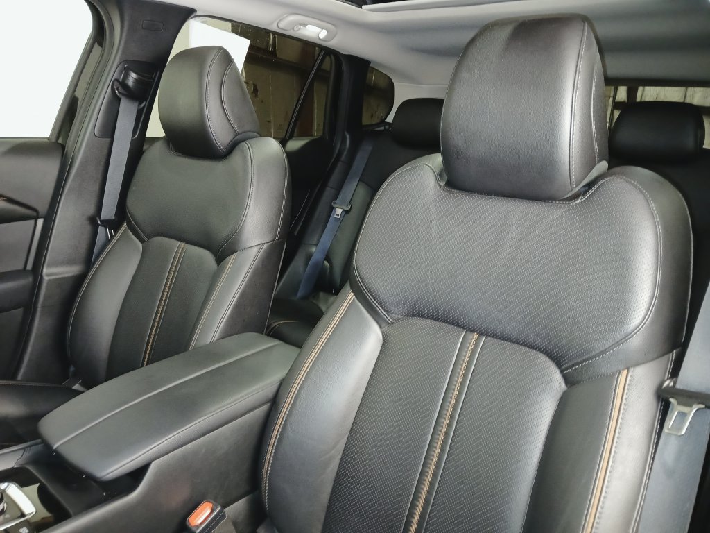 Used 2025 MAZDA CX-50 AWD 2.5 S w/ Premium Plus Pkg image 11