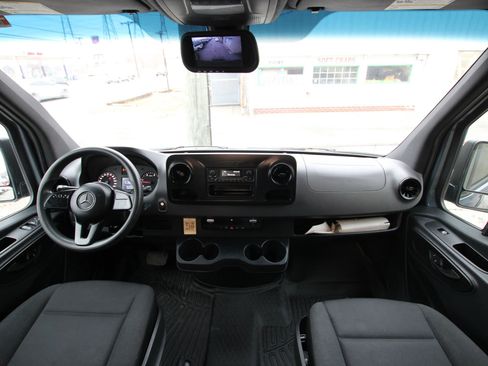 Used 2019 Mercedes-Benz Sprinter 144 image 13