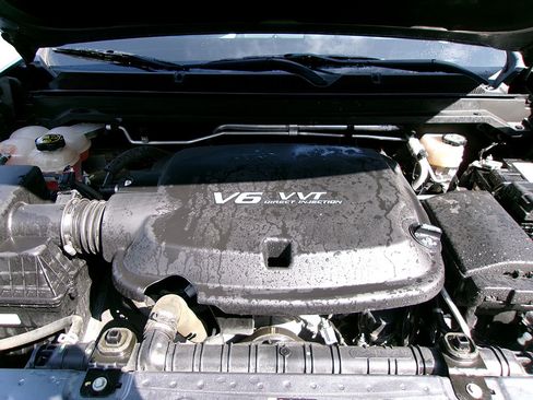 Used 2022 Chevrolet Colorado LT w/ LT Convenience Package image 8