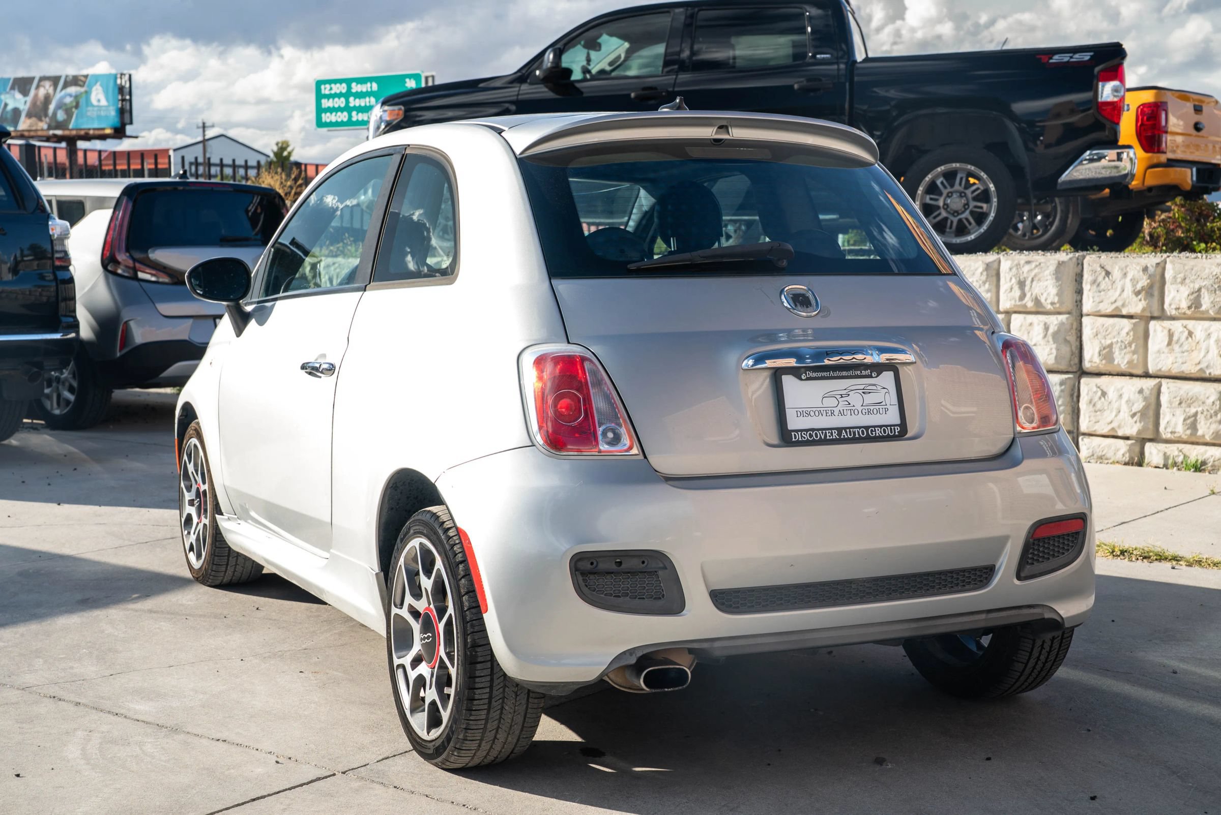 Used 2012 FIAT 500 Sport w/ Safety & Sound Pkg FWD image 5