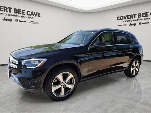 Used 2022 Mercedes-Benz GLC 300 4MATIC w/ Driver Assistance Package image 3
