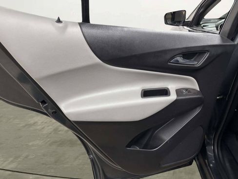 Used 2020 Chevrolet Equinox LT FWD image 14