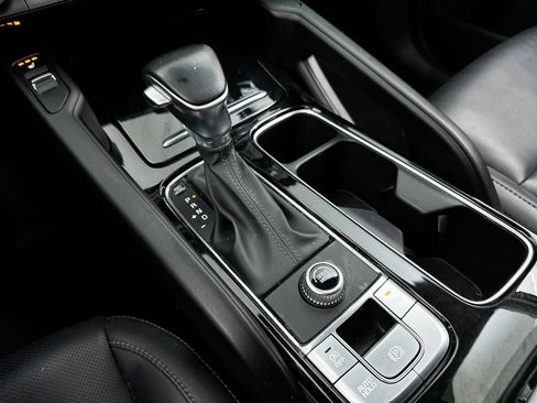Certified 2024 Kia Telluride S w/ S Sunroof Package FWD image 28