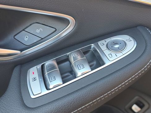 Used 2020 Mercedes-Benz C 300 Sedan image 20