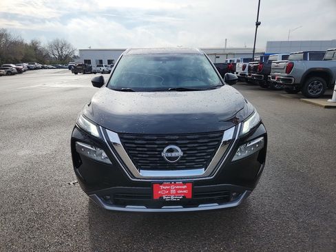 Used 2022 Nissan Rogue SL w/ SL Premium Package image 3