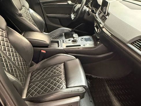 Used 2018 Audi SQ5 Premium Plus w/ S Sport Package AWD/4WD image 15