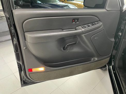 Used 2005 GMC Sierra 1500 SLE image 17