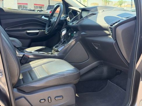 Used 2015 Ford Escape Titanium FWD image 22